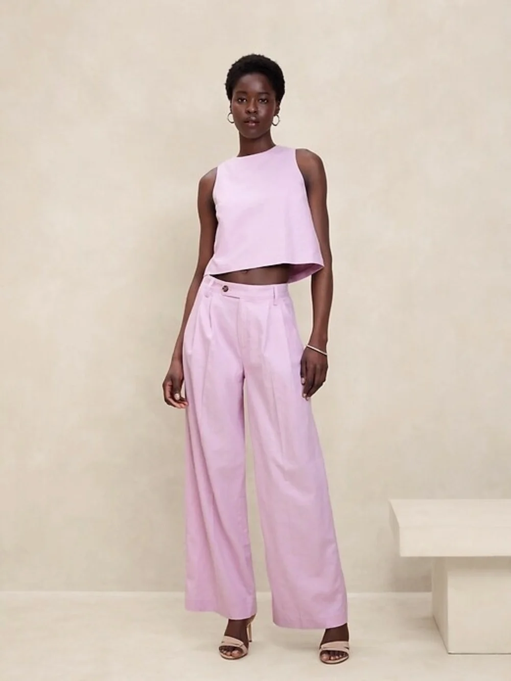 Banana Republic Linen Blend Wide Leg Pleated Trousers